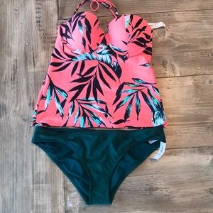 NWT Old Navy swimsuit